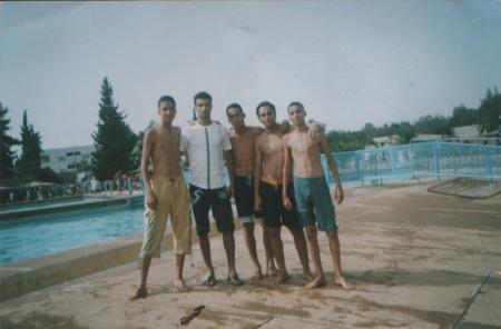 c moi mes cousin et le joueur de l'OCK et l'equipe nationale avant