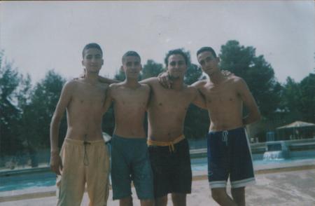 c moi chui le plus gros avec mes cousins ds la piscine